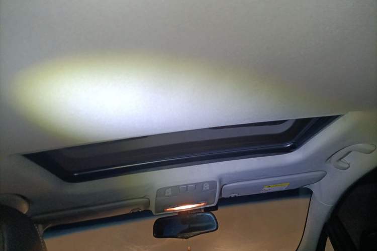 Used Buick GT 2014 XT 1.6L Automatic Fashion Edition Headliner