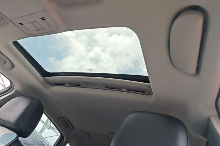 Used Buick GT 2014 XT 1.6L Automatic Fashion Edition Headliner