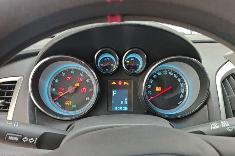 Used Buick GT 2014 XT 1.6L Automatic Fashion Edition Instrument Cluster