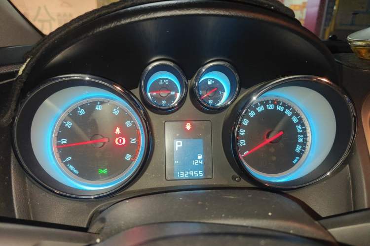 Used Buick GT 2014 XT 1.6L Automatic Fashion Edition Instrument Cluster