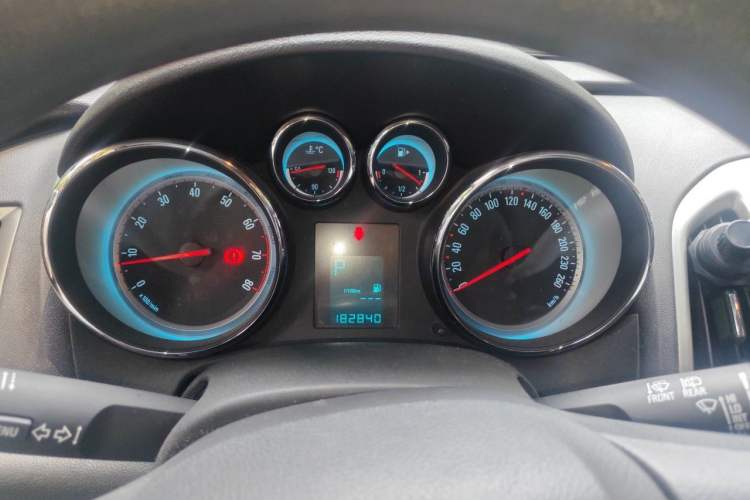 Used Buick GT 2014 XT 1.6L Automatic Fashion Edition Instrument Cluster