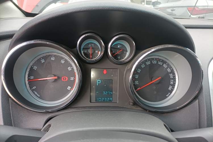 Used Buick GT 2014 XT 1.6L Automatic Fashion Edition Instrument Cluster