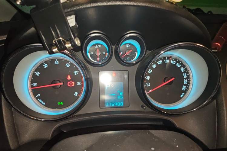 Used Buick GT 2014 XT 1.6L Automatic Fashion Edition Instrument Cluster