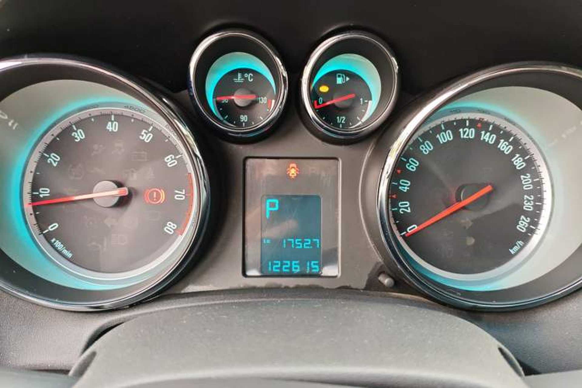 Used Buick GT 2014 XT 1.6L Automatic Fashion Edition Instrument Cluster