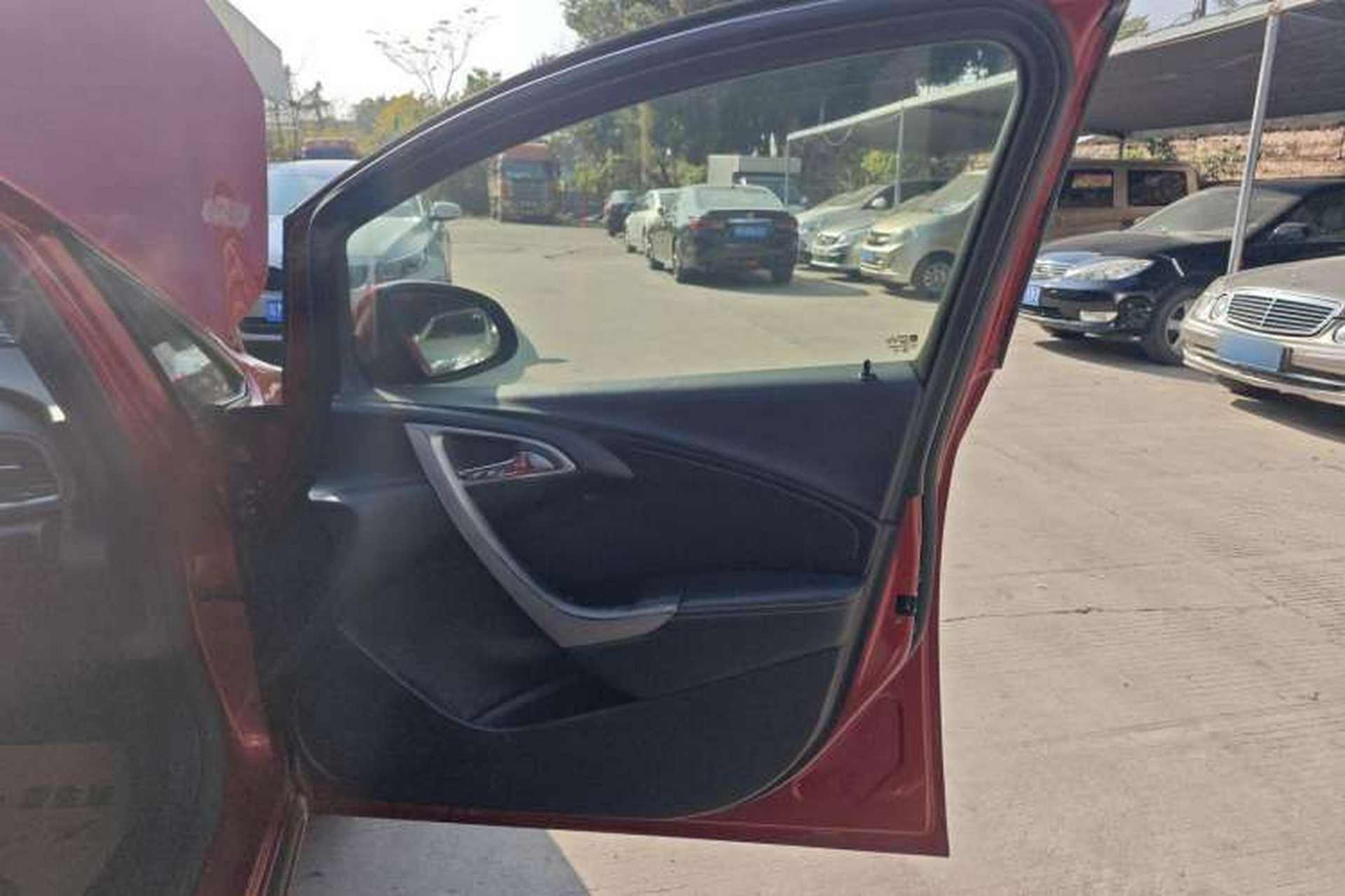 Used Buick GT 2014 XT 1.6L Automatic Fashion Edition Interior 5