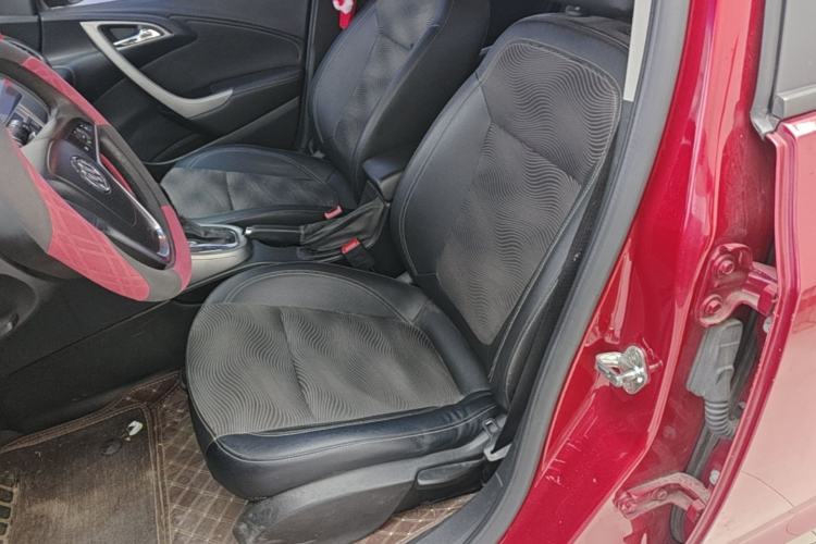Used Buick GT 2014 XT 1.6L Automatic Fashion Edition Left Front Seat