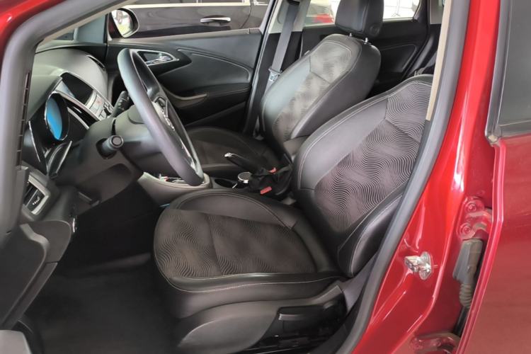 Used Buick GT 2014 XT 1.6L Automatic Fashion Edition Left Front Seat