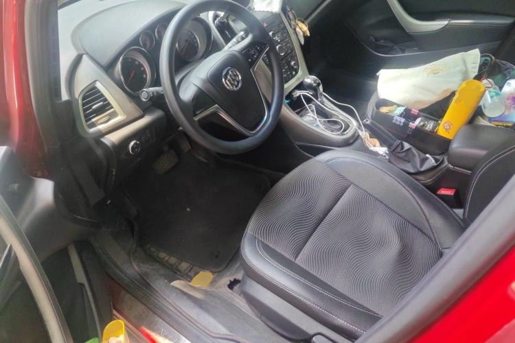 Used Buick GT 2014 XT 1.6L Automatic Fashion Edition Left Front Seat