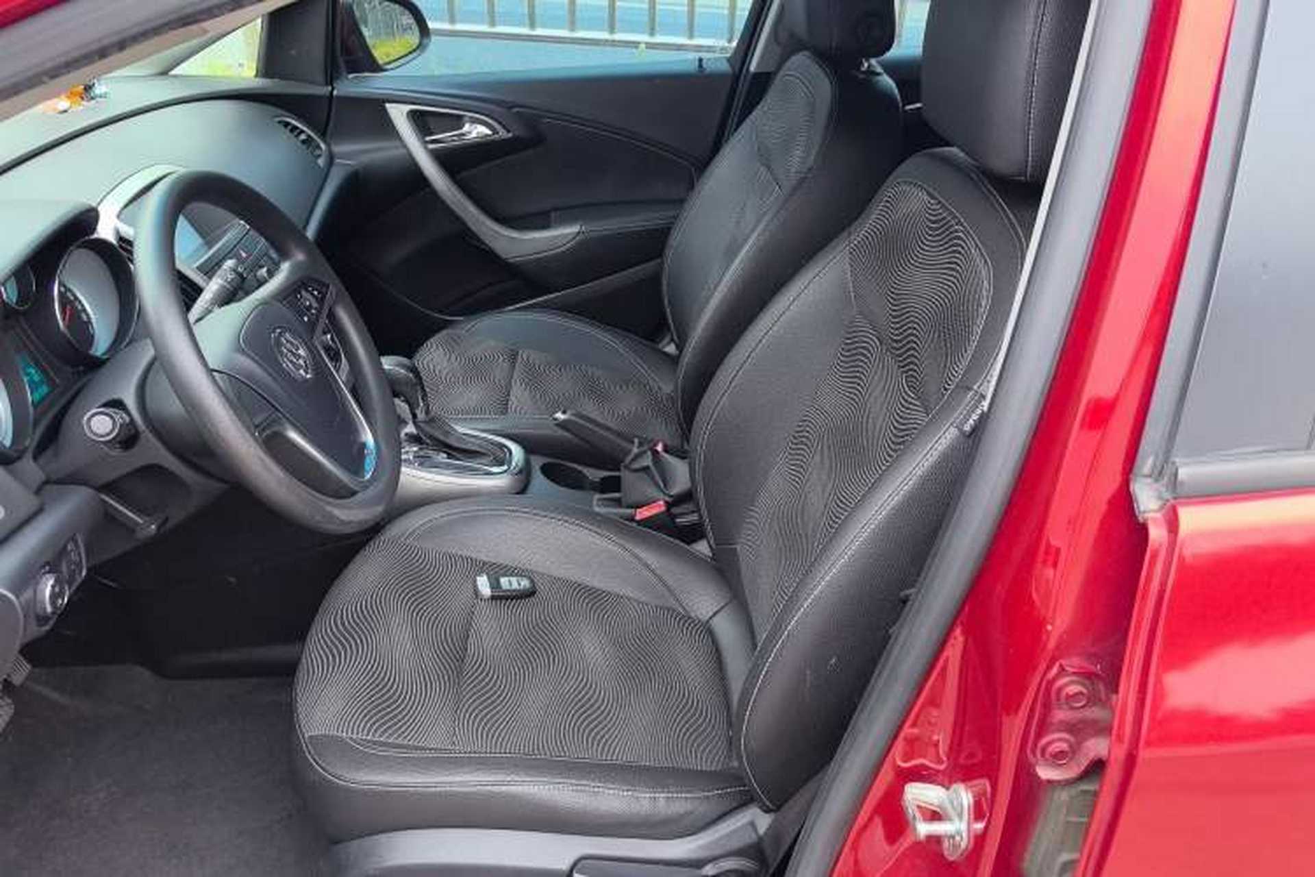 Used Buick GT 2014 XT 1.6L Automatic Fashion Edition Left Front Seat
