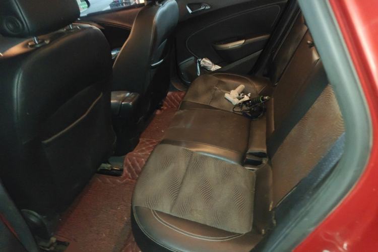 Used Buick GT 2014 XT 1.6L Automatic Fashion Edition Left Rear Seat