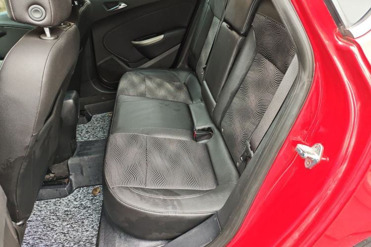 Used Buick GT 2014 XT 1.6L Automatic Fashion Edition Left Rear Seat