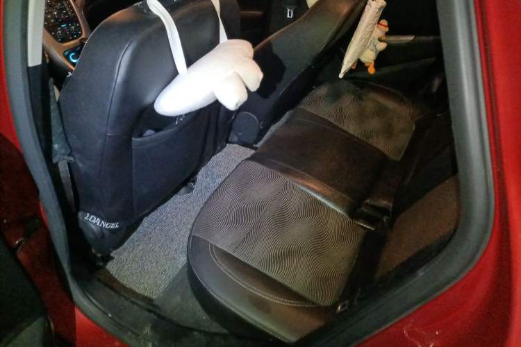 Used Buick GT 2014 XT 1.6L Automatic Fashion Edition Left Rear Seat