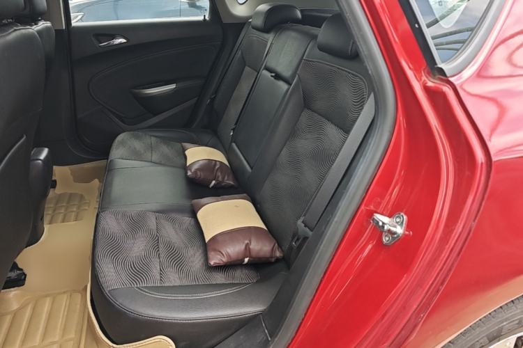 Used Buick GT 2014 XT 1.6L Automatic Fashion Edition Left Rear Seat