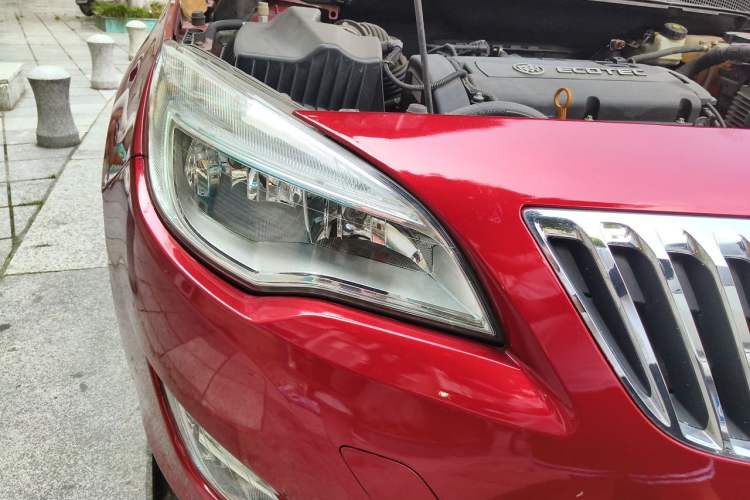 Used Buick GT 2014 XT 1.6L Automatic Fashion Edition Right Front Headlight