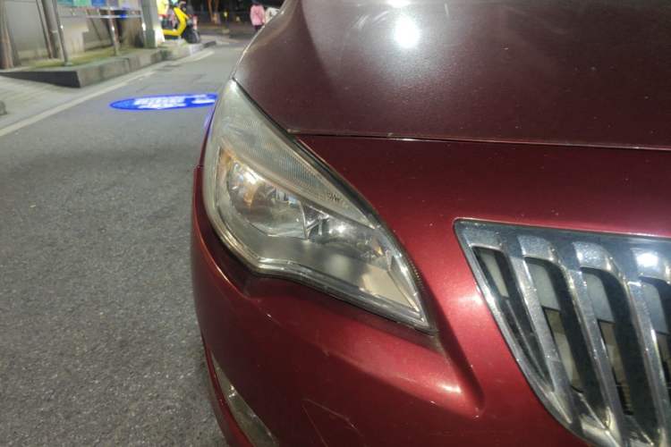 Used Buick GT 2014 XT 1.6L Automatic Fashion Edition Right Front Headlight