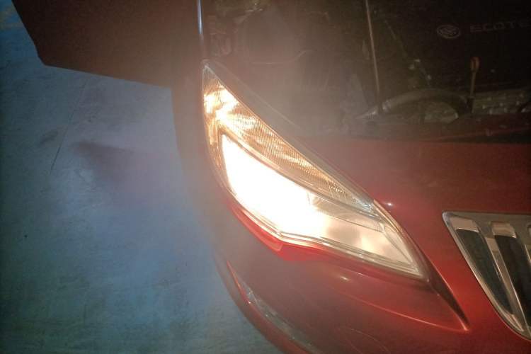 Used Buick GT 2014 XT 1.6L Automatic Fashion Edition Right Front Headlight