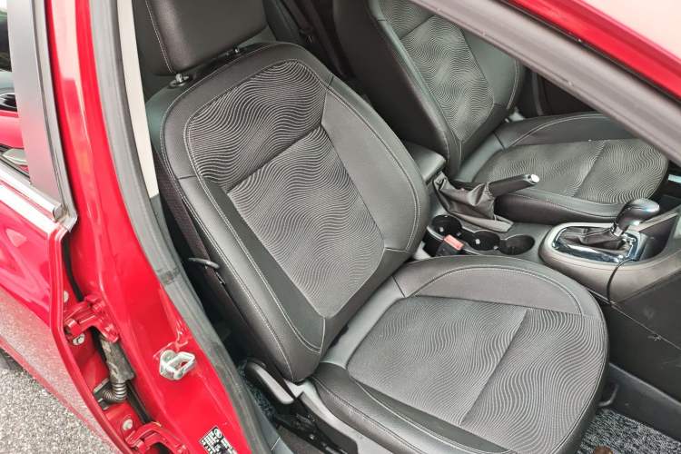 Used Buick GT 2014 XT 1.6L Automatic Fashion Edition Right Front Seat