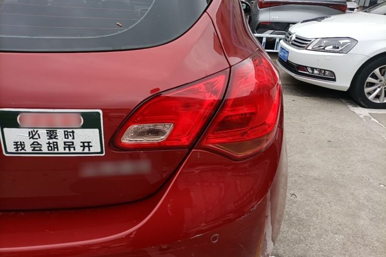 Used Buick GT 2014 XT 1.6L Automatic Fashion Edition Right Rear Taillight