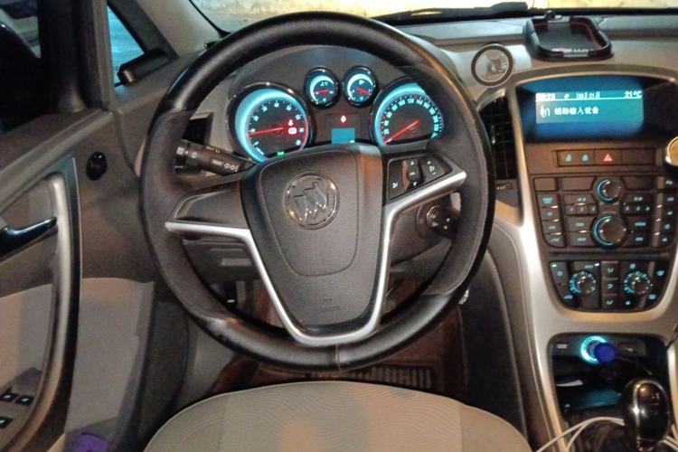 Used Buick GT 2014 XT 1.6L Manual Entry-Level Model Steering Wheel