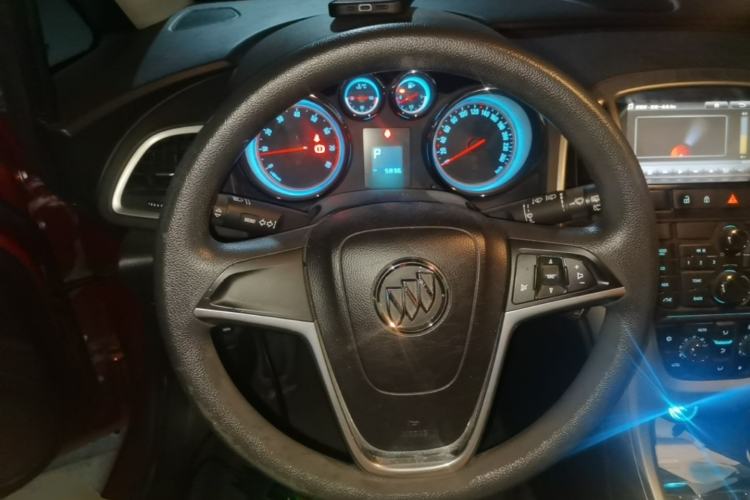 Used Buick GT 2014 XT 1.6L Automatic Fashion Edition Steering Wheel