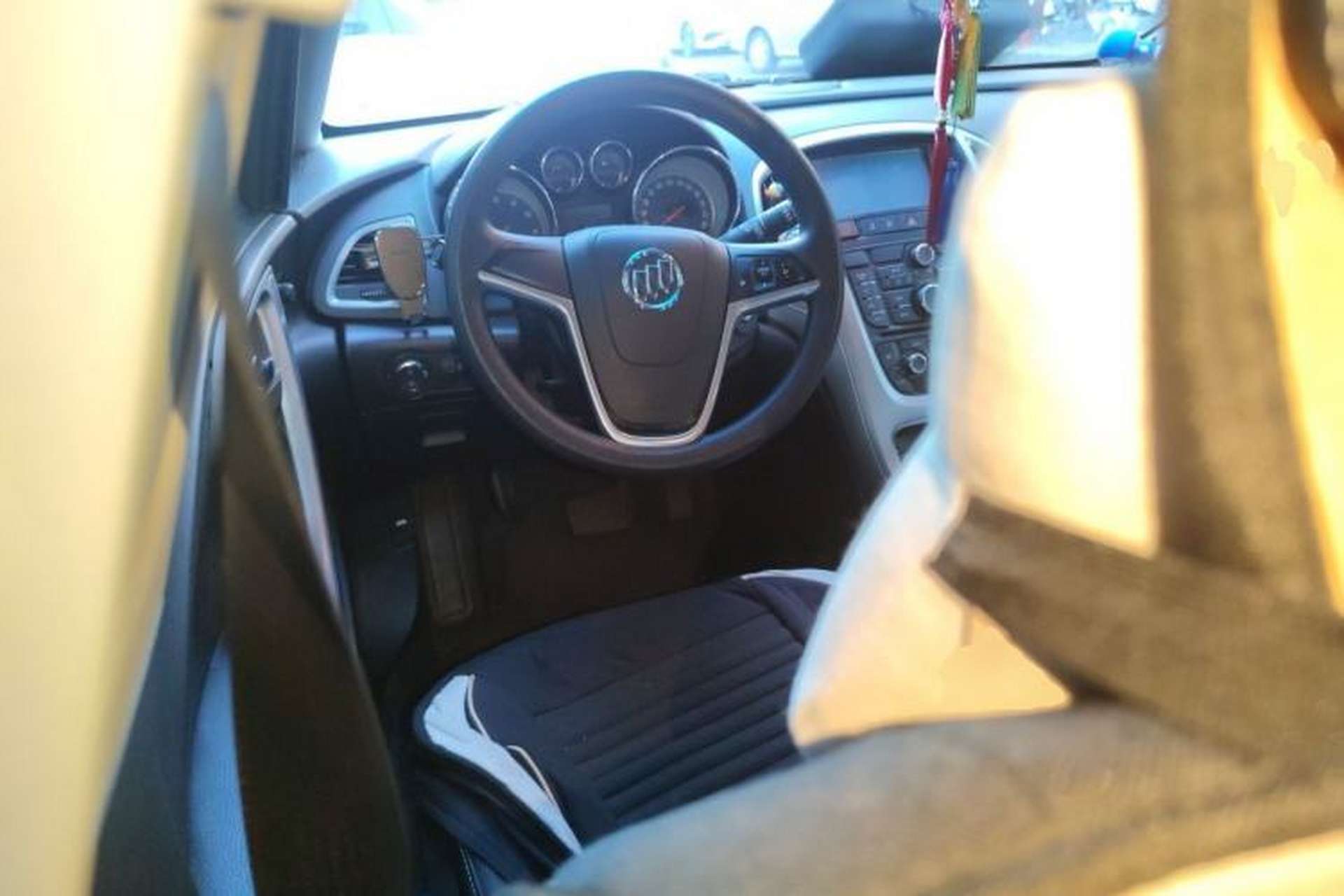 Used Buick GT 2014 XT 1.6L Automatic Fashion Edition Steering Wheel