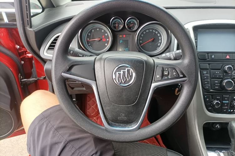 Used Buick GT 2014 XT 1.6L Automatic Fashion Edition Steering Wheel