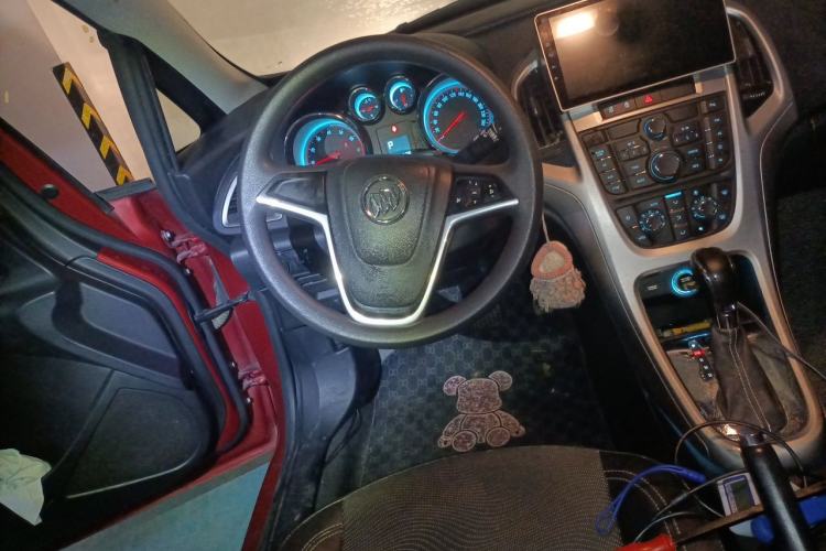 Used Buick GT 2014 XT 1.6L Automatic Fashion Edition Steering Wheel