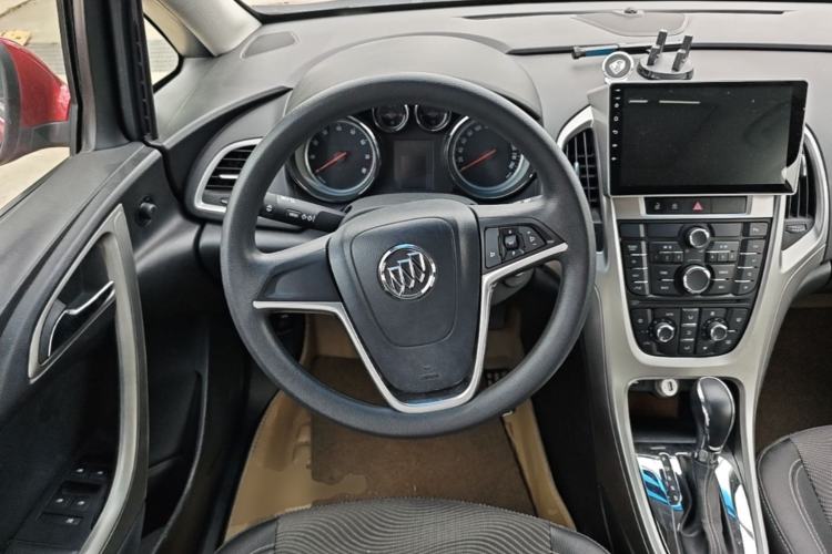 Used Buick GT 2014 XT 1.6L Automatic Fashion Edition Steering Wheel