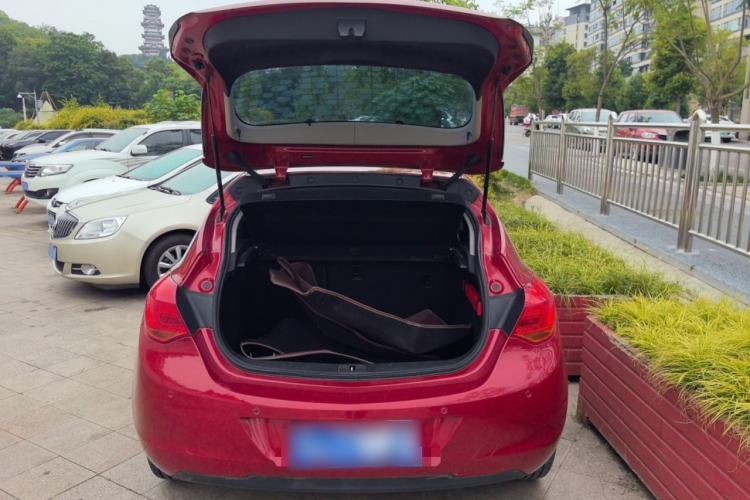 Used Buick GT 2014 XT 1.6L Automatic Fashion Edition Trunk