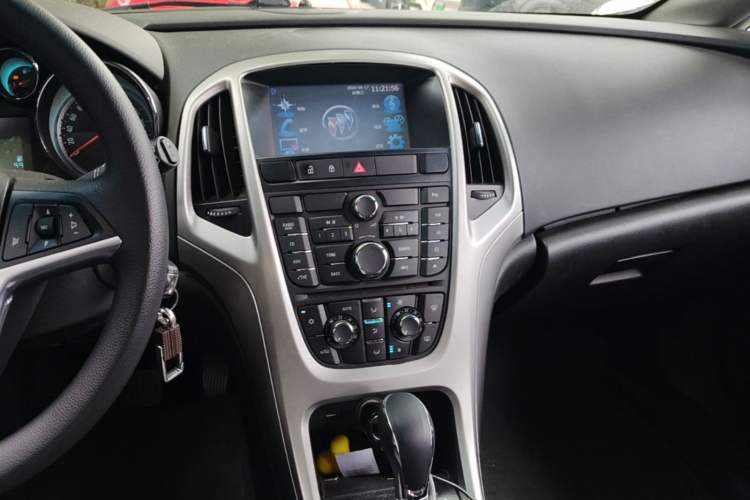 Used Buick GT 2014 XT 1.6L Automatic Fashion Edition Audio And AC Panel