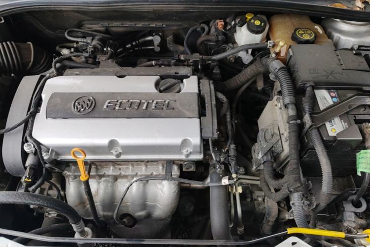 Used Buick GT 2014 XT 1.6L Automatic Fashion Edition Engine Bay