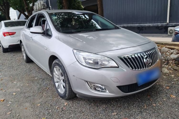 Used Buick GT 2014 XT 1.6L Automatic Fashion Edition Front Right 45 Deg