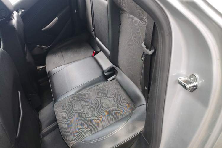 Used Buick GT 2014 XT 1.6L Automatic Fashion Edition Left Rear Seat