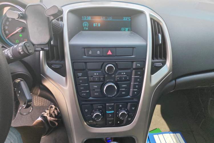 Used Buick GT 2014 XT 1.6L Automatic Fashion Edition Audio And AC Panel