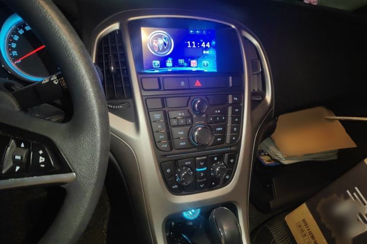 Used Buick GT 2014 XT 1.6L Automatic Fashion Edition Audio And AC Panel