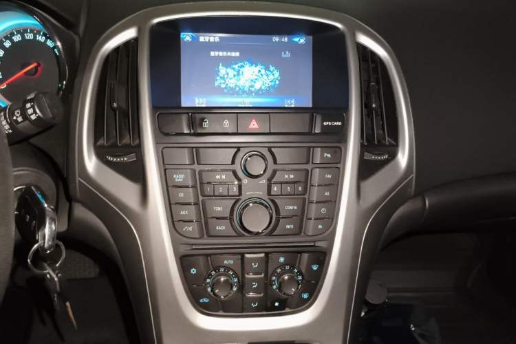 Used Buick GT 2014 XT 1.6L Automatic Fashion Edition Audio And AC Panel