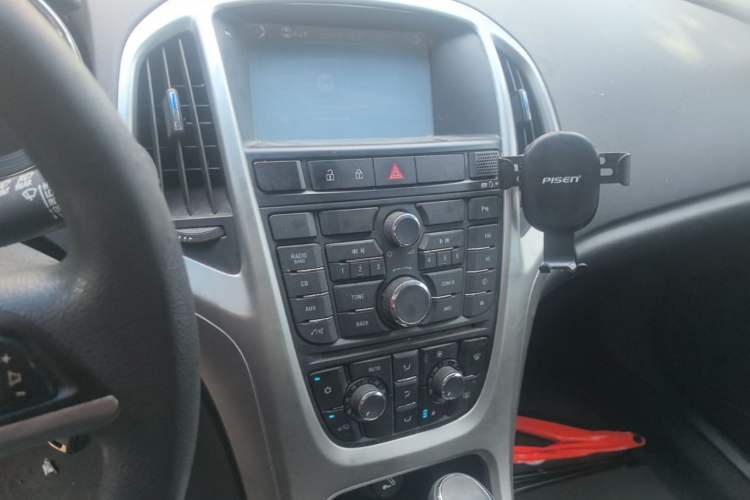 Used Buick GT 2014 XT 1.6L Automatic Fashion Edition Audio And AC Panel