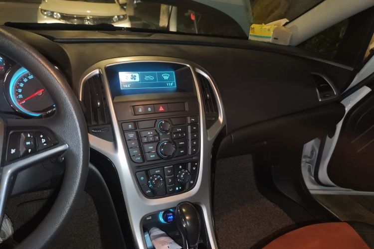 Used Buick GT 2014 XT 1.6T Automatic Fashion Sport Edition Audio And AC Panel