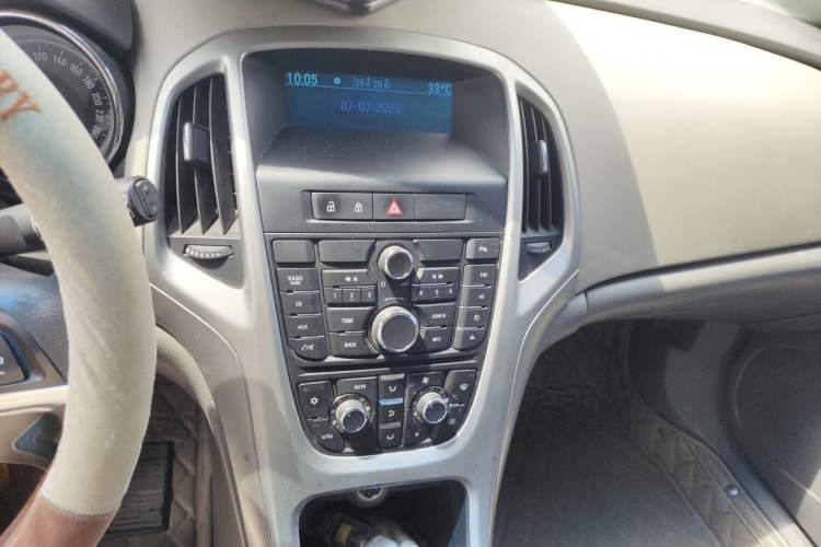 Used Buick GT 2014 XT 1.6L Manual Entry-Level Model Audio And AC Panel