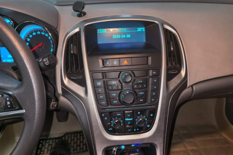 Used Buick GT 2014 XT 1.6L Manual Entry-Level Model Audio And AC Panel