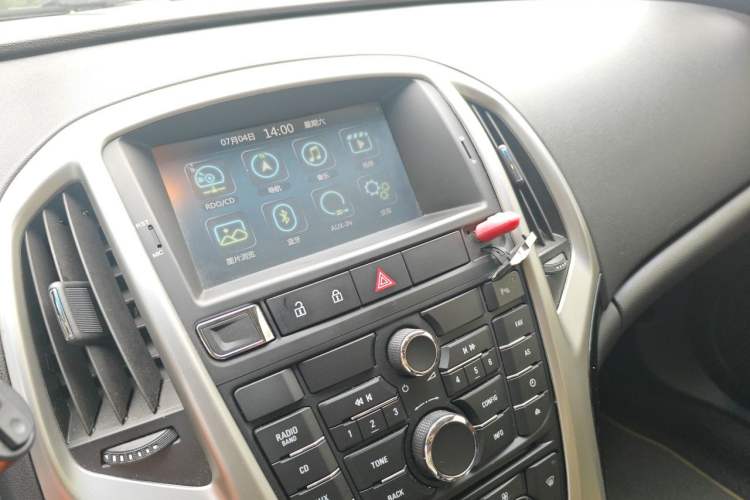 Used Buick GT 2014 XT 1.6L Automatic Fashion Edition Audio And AC Panel