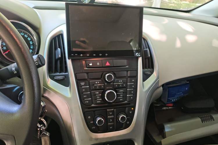 Used Buick GT 2014 XT 1.6L Manual Comfort Edition Audio And AC Panel