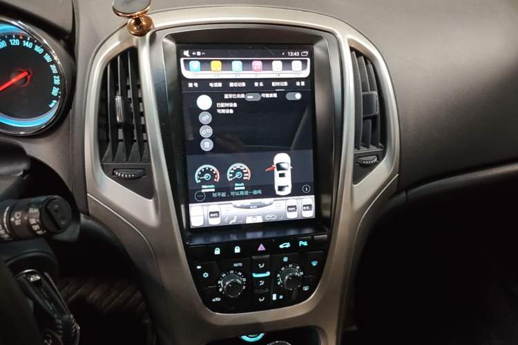 Used Buick GT 2014 XT 1.6L Automatic Fashion Edition Audio And AC Panel