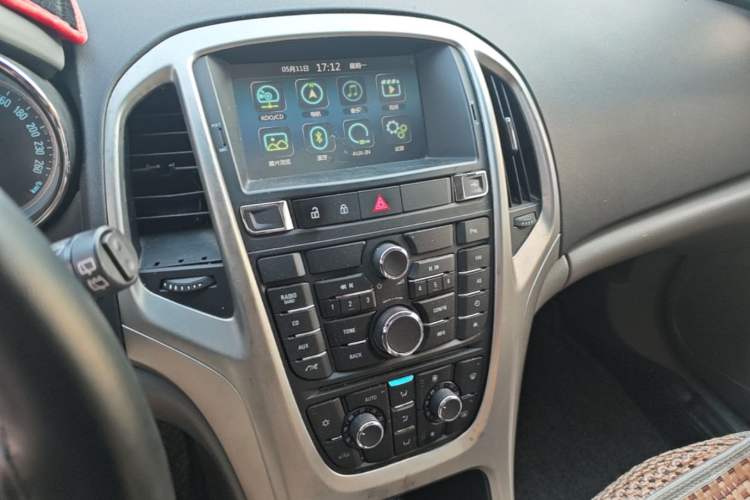 Used Buick GT 2014 XT 1.6L Manual Entry-Level Model Audio And AC Panel