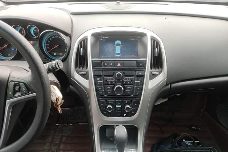 Used Buick GT 2014 XT 1.6L Automatic Fashion Edition Audio And AC Panel