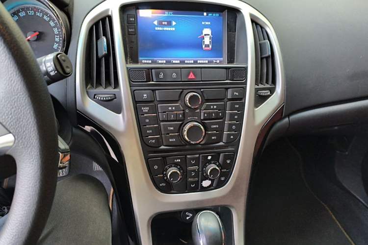 Used Buick GT 2014 XT 1.6T Automatic Fashion Sport Edition Audio And AC Panel