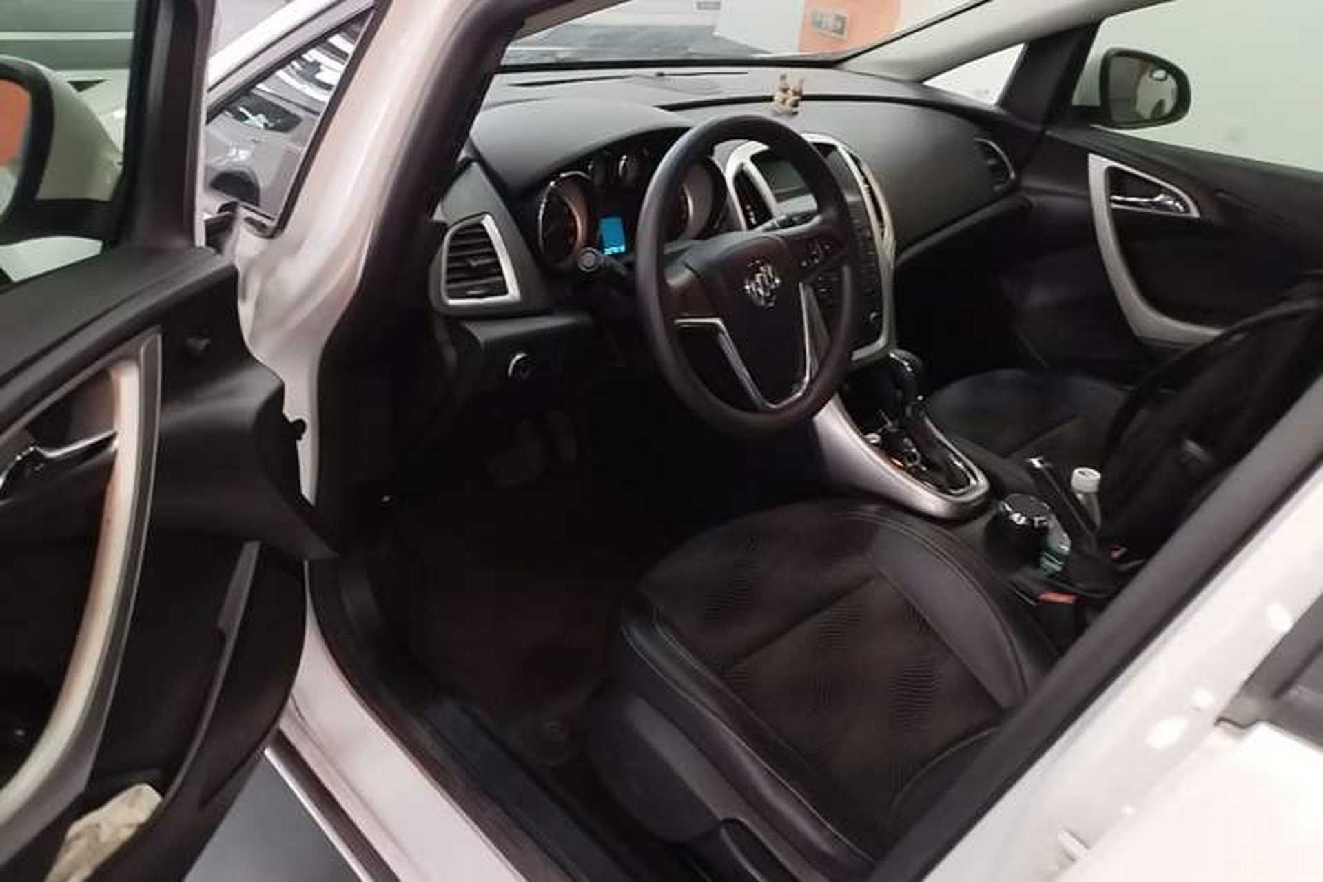 Used Buick GT 2014 XT 1.6L Automatic Fashion Edition Driver Seat