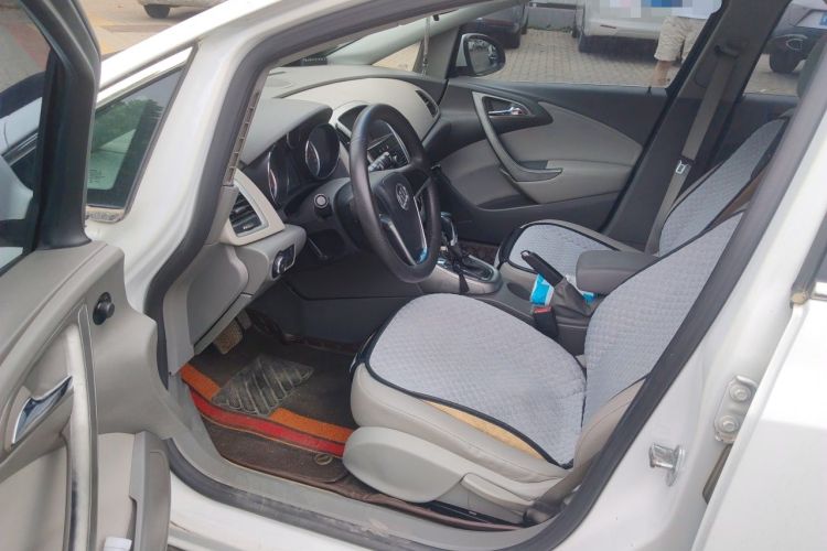 Used Buick GT 2014 XT 1.6L Automatic Comfort Edition Driver Seat