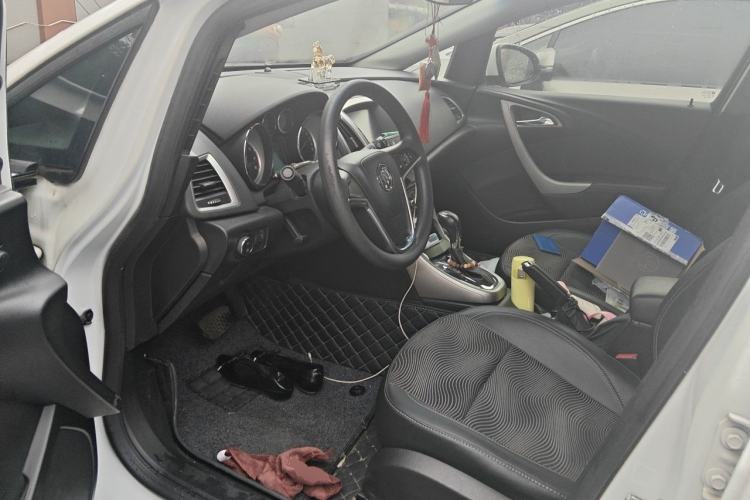 Used Buick GT 2014 XT 1.6L Automatic Fashion Edition Driver Seat