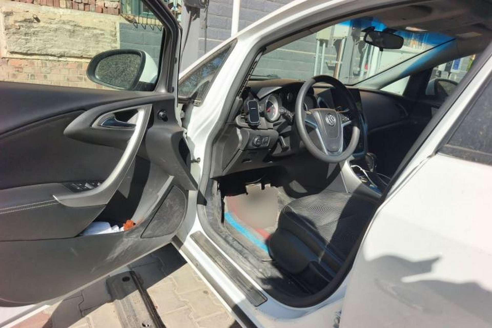 Used Buick GT 2014 XT 1.6L Automatic Fashion Edition Driver Seat